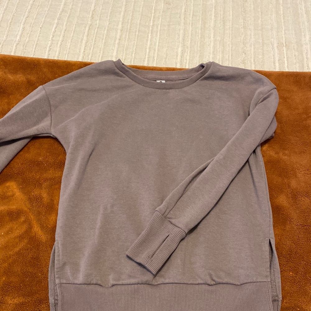 90 degree crew neck